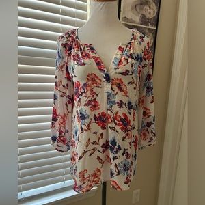 Violet & Claire Floral Blouse - Red, Blue, White